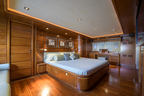 Annemarie CustomLine 97 Ferretti (17)