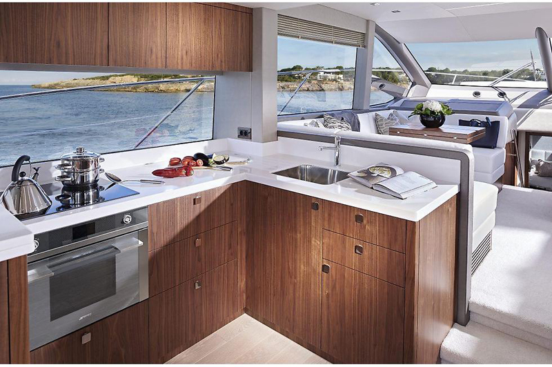 sunseeker52_galley